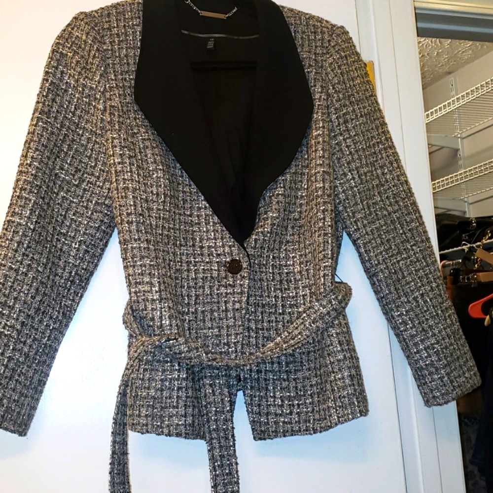 12P White House Black Market Blazer